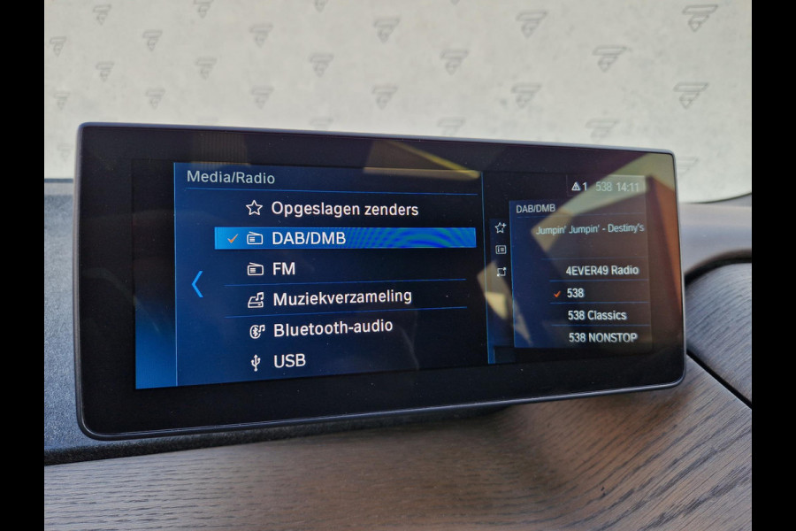 BMW i3 Business Edition Plus 120Ah 42 kWh | Open Dak | Stoelverwarming | LED | Navi | Harman/Kardon |
