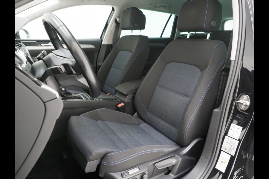 Volkswagen Passat Variant 1.4 TSI PHEV GTE | Massage | Adaptive Cruise | Virtual | Camera | Carplay | Trekhaak
