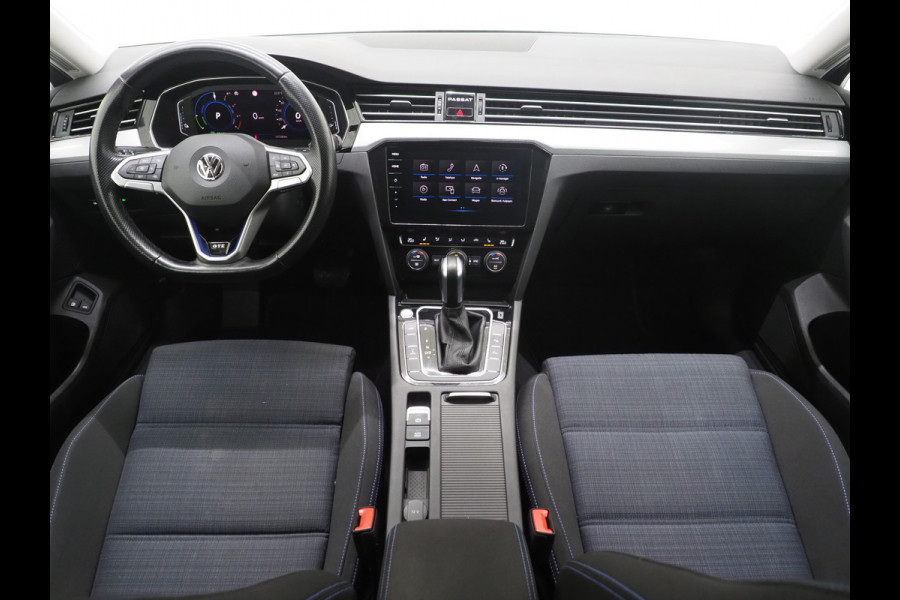 Volkswagen Passat Variant 1.4 TSI PHEV GTE | Massage | Adaptive Cruise | Virtual | Camera | Carplay | Trekhaak