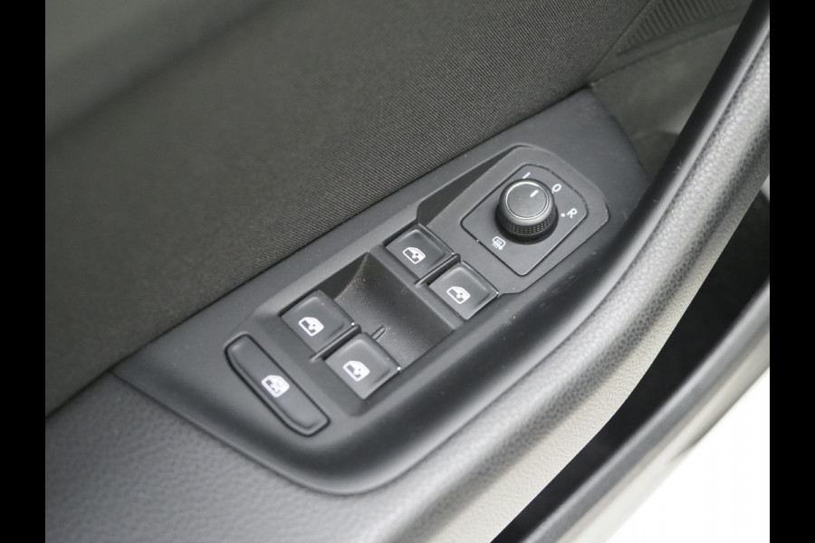 Volkswagen Passat Variant 1.4 TSI PHEV GTE | Massage | Adaptive Cruise | Virtual | Camera | Carplay | Trekhaak