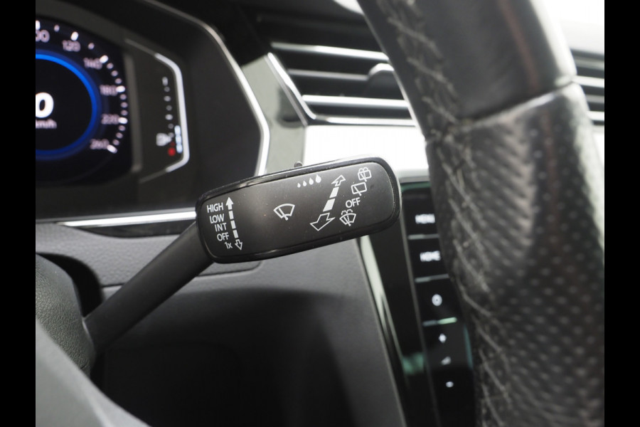 Volkswagen Passat Variant 1.4 TSI PHEV GTE | Massage | Adaptive Cruise | Virtual | Camera | Carplay | Trekhaak