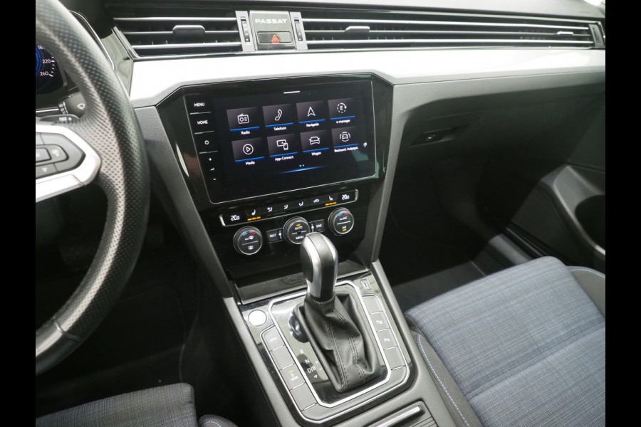 Volkswagen Passat Variant 1.4 TSI PHEV GTE | Massage | Adaptive Cruise | Virtual | Camera | Carplay | Trekhaak