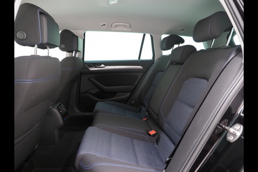 Volkswagen Passat Variant 1.4 TSI PHEV GTE | Massage | Adaptive Cruise | Virtual | Camera | Carplay | Trekhaak