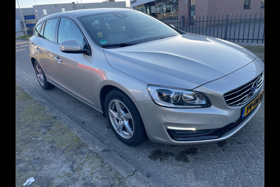 Volvo V60 2.0 D3 Polar+ Dynamic prijs NL €7500