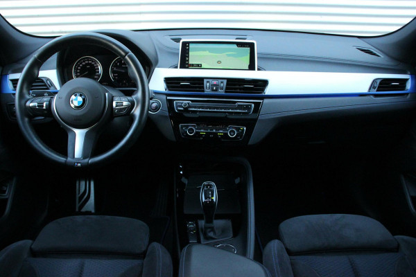 BMW X2 sDrive20i M sport Automaat |PANORAMADAK, CARPLAY, CRUISE, HUD, CLIMATE, STOELVERWARMING, PDC, LED, TREKHAAK|