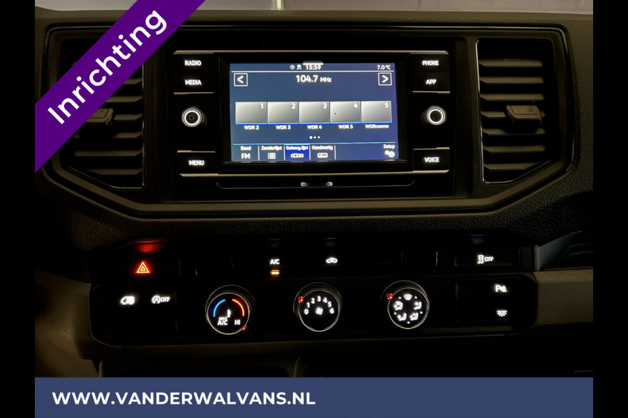 Volkswagen Crafter 2.0 TDI 141pk L3H2 L2H1 inrichting Euro6 Airco | Camera | Apple Carplay | Android Auto | Parkeersensoren Bijrijdersbank, 3000kg trekvermogen