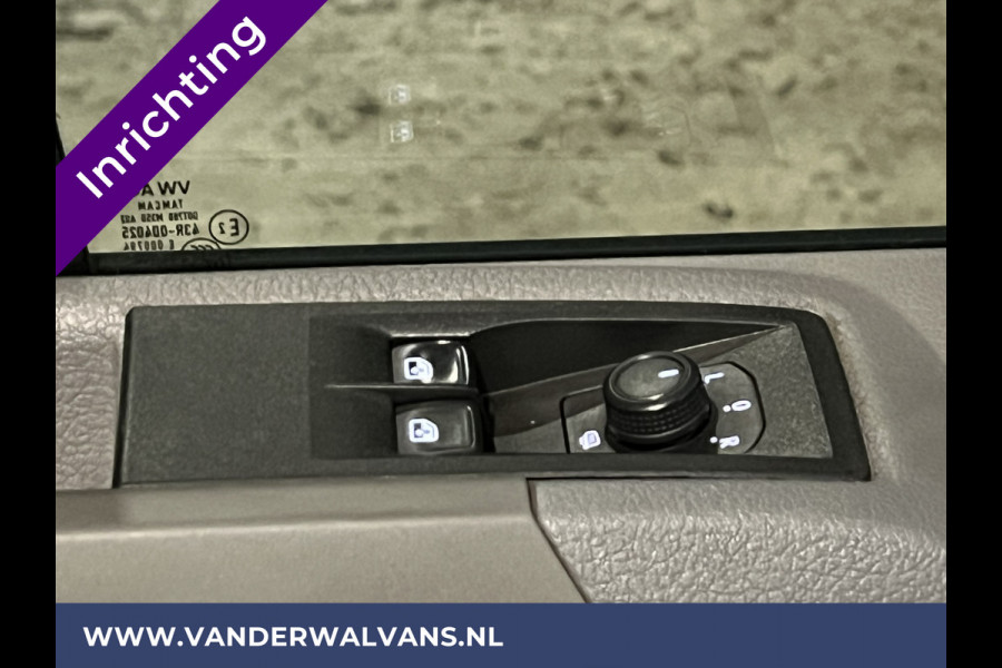 Volkswagen Crafter 2.0 TDI 141pk L3H2 L2H1 inrichting Euro6 Airco | Camera | Apple Carplay | Android Auto | Parkeersensoren Bijrijdersbank, 3000kg trekvermogen