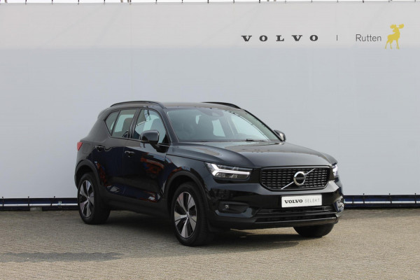 Volvo XC40 T4 211PK Automaat Recharge R-Design Expression Navigatie / Standkachel / 18" lichtmetalen velgen / Cruise Control / Climate Control / Keyless Entry / Camera achter