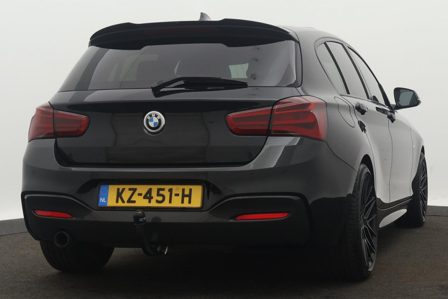 BMW 1-serie 118i Centennial High Executive M-SPORT(NL-auto, Panorama, Harman/Kardon, StoelV, Navi Pro, Trekhaak, PDC, Leer, Etc)