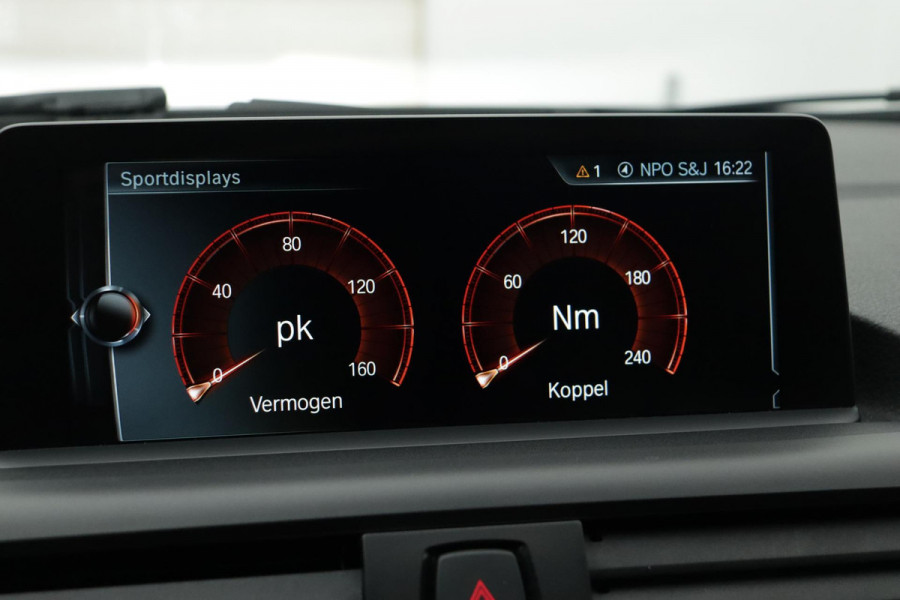 BMW 1-serie 118i Centennial High Executive M-SPORT(NL-auto, Panorama, Harman/Kardon, StoelV, Navi Pro, Trekhaak, PDC, Leer, Etc)