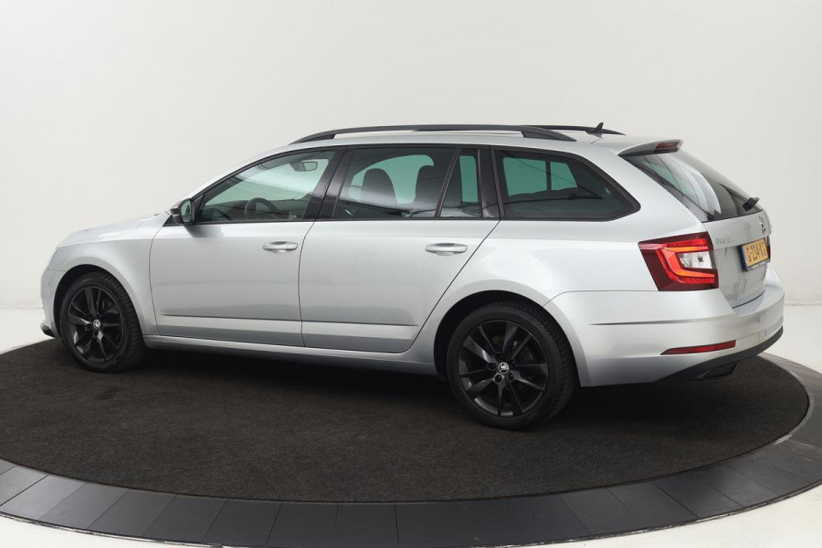 Škoda Octavia 1.5 TSI Sport | Panoramadak | Stoelverwarming | Full LED | Sportstoelen | Carplay | Navigatie | PDC | Climate control