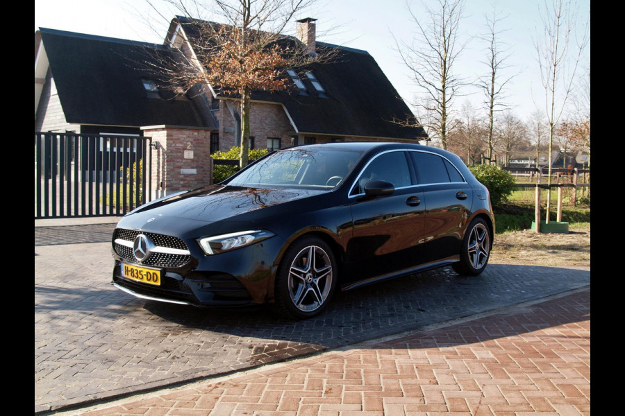 Mercedes-Benz A-Klasse 180 Business Solution AMG Widescreen | Stoelverwarming | Camera | NL-Auto |