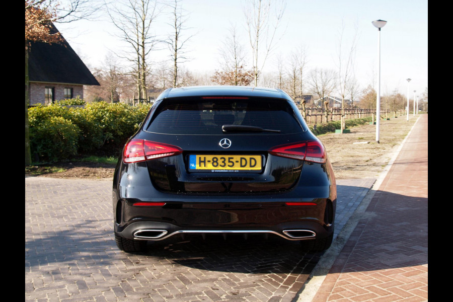 Mercedes-Benz A-Klasse 180 Business Solution AMG Widescreen | Stoelverwarming | Camera | NL-Auto |