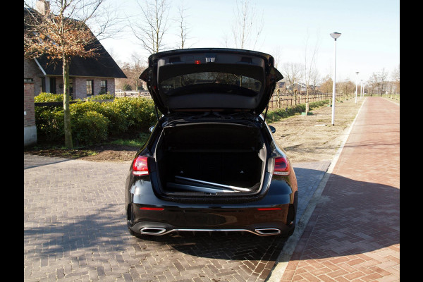 Mercedes-Benz A-Klasse 180 Business Solution AMG Widescreen | Stoelverwarming | Camera | NL-Auto |