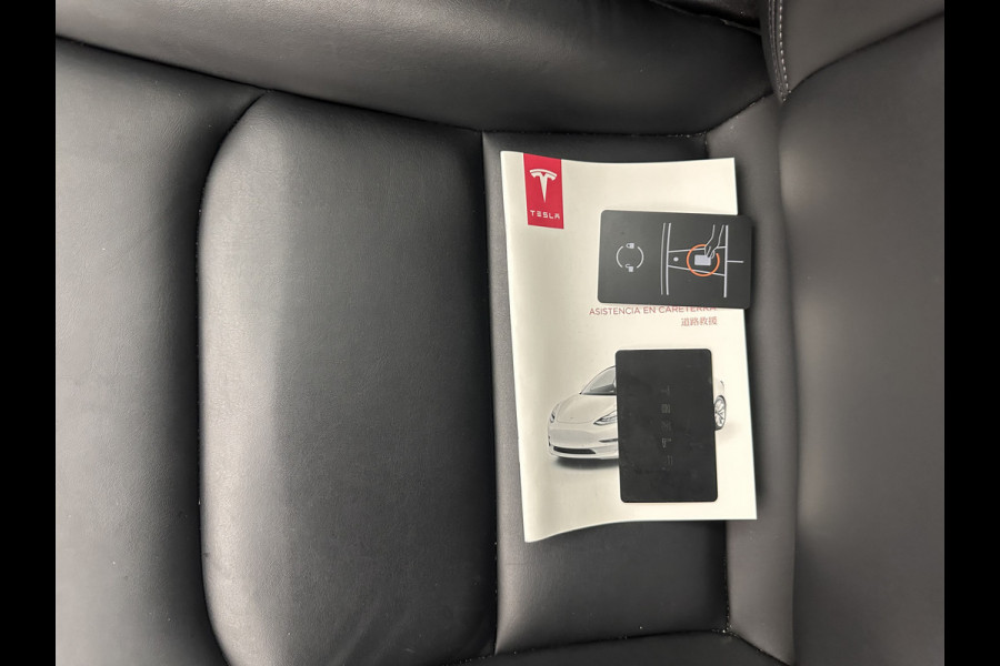 Tesla Model 3 Standard RWD Plus 60 kWh [ 3-Fase ] (INCL-BTW) Aut. *PANO | AUTO-PILOT | FULL-LEATHER | KEYLESS | FULL-LED | MEMORY-PACK | SURROUND-VIEW | DAB | CARPLAY | DIGI-COCKPIT | LANE-ASSIST | COMFORT-SEATS | 18"ALU*