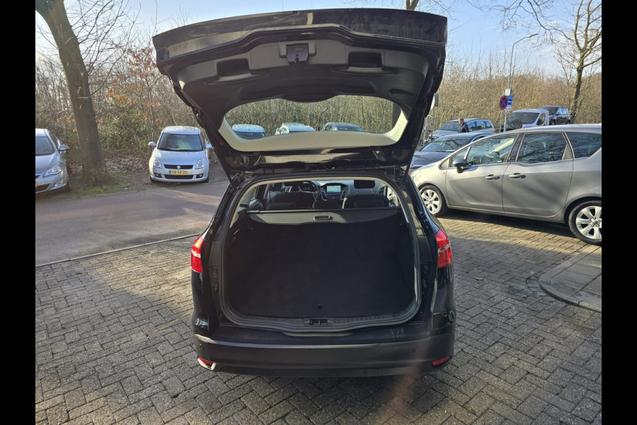 Ford FOCUS Wagon 1.0 Lease Edition | 12 MND GARANTIE | NW APK |AIRCO | NAVI | PDC | LMV |