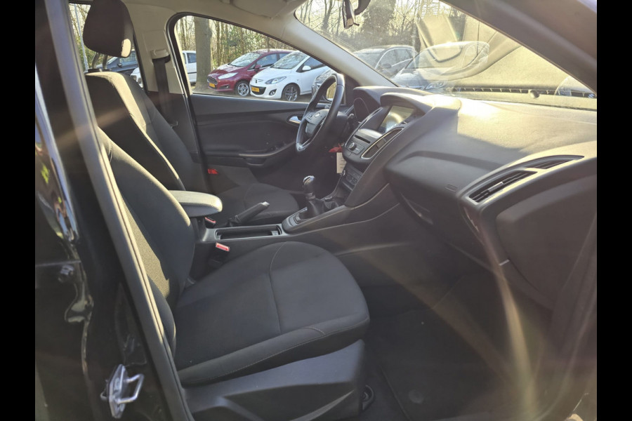 Ford FOCUS Wagon 1.0 Lease Edition | 12 MND GARANTIE | NW APK |AIRCO | NAVI | PDC | LMV |