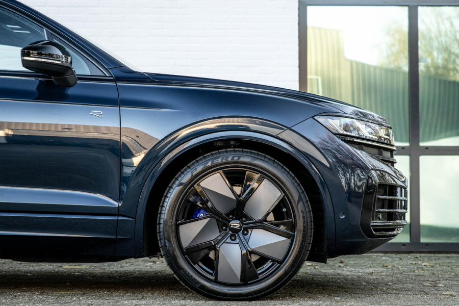 Volkswagen Touareg 3.0 TSI eHybrid R 4M Puglia DynAudio Massage Pano