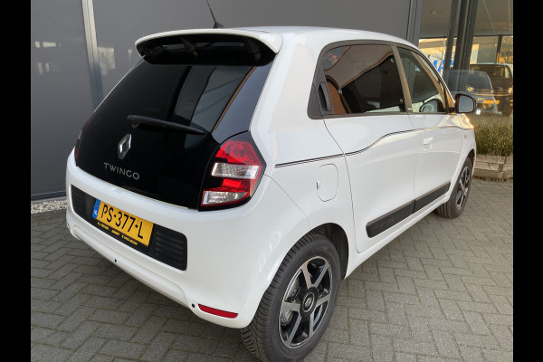 Renault Twingo 1.0 SCe Limited Mistlampen - Cruise control - Alu velgen 15 inch - Parkeersensoren achter - Lederen stuurwiel - Radio/USB/ AUX - Airco - Getint glas achter