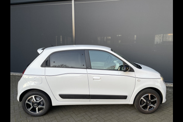 Renault Twingo 1.0 SCe Limited Mistlampen - Cruise control - Alu velgen 15 inch - Parkeersensoren achter - Lederen stuurwiel - Radio/USB/ AUX - Airco - Getint glas achter