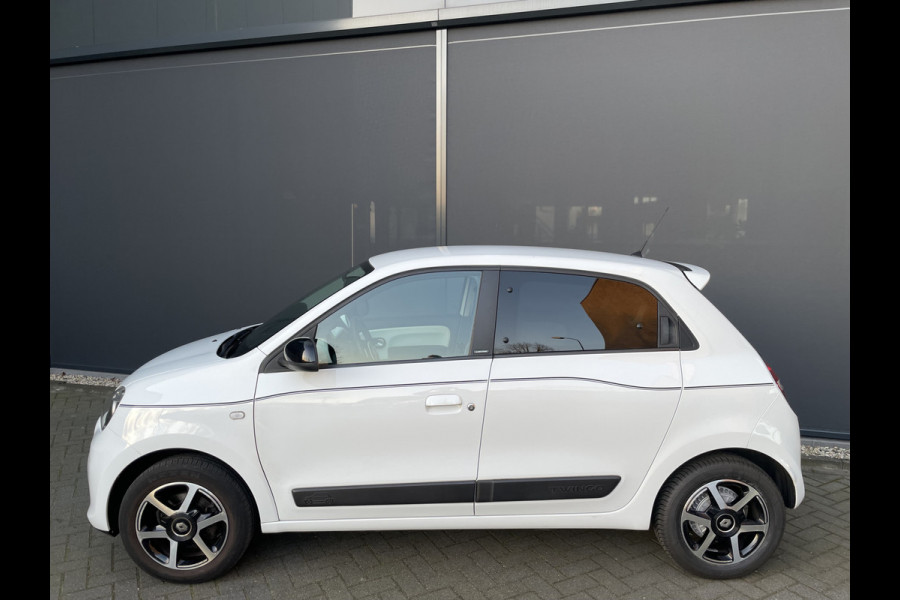 Renault Twingo 1.0 SCe Limited Mistlampen - Cruise control - Alu velgen 15 inch - Parkeersensoren achter - Lederen stuurwiel - Radio/USB/ AUX - Airco - Getint glas achter