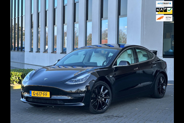 Tesla Model 3 Long Range  351 pk AWD 75 kWh, 76000 km, panoramadak, leder, Nederlandse auto met nap