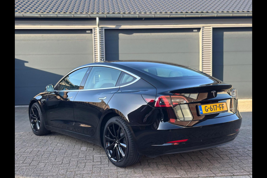 Tesla Model 3 Long Range  351 pk AWD 75 kWh, 76000 km, panoramadak, leder, Nederlandse auto met nap