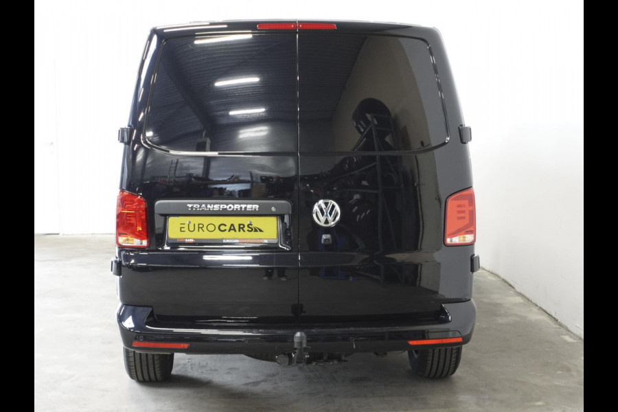Volkswagen Transporter 2.0 TDI L2H1 Highline Automaat Airco Navi Parkeersensoren Trekhaak Lichtmetalen velgen
