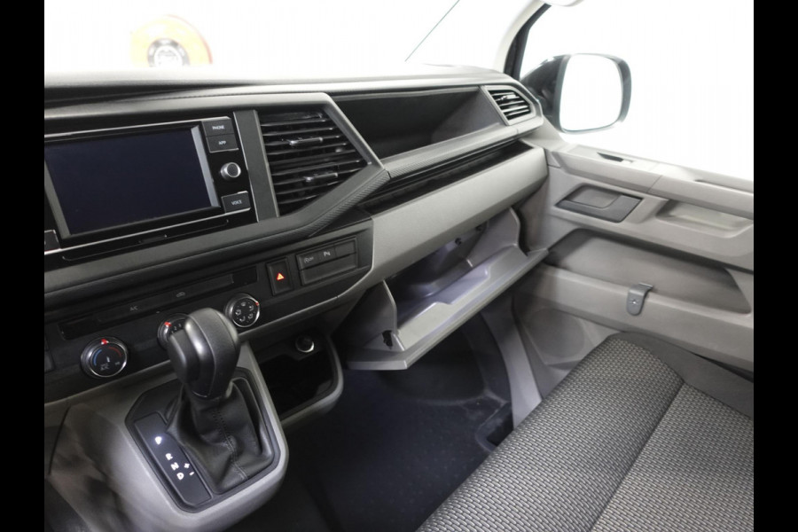 Volkswagen Transporter 2.0 TDI L2H1 Highline Automaat Airco Navi Parkeersensoren Trekhaak Lichtmetalen velgen