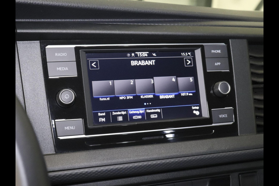 Volkswagen Transporter 2.0 TDI L2H1 Highline Automaat Airco Navi Parkeersensoren Trekhaak Lichtmetalen velgen