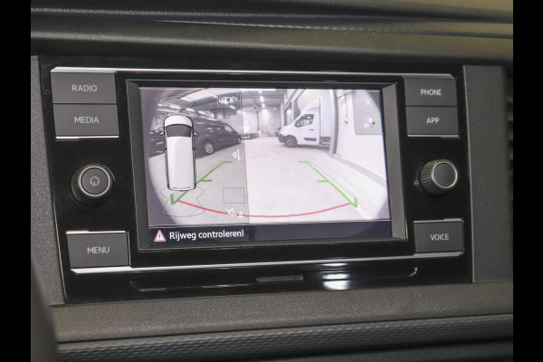 Volkswagen Transporter 2.0 TDI L2H1 Highline Automaat Airco Navi Parkeersensoren Trekhaak Lichtmetalen velgen