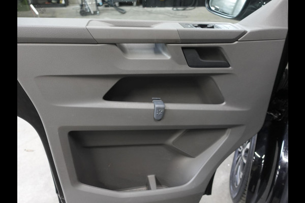 Volkswagen Transporter 2.0 TDI L2H1 Highline Automaat Airco Navi Parkeersensoren Trekhaak Lichtmetalen velgen