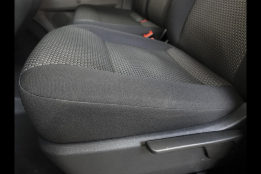Volkswagen Transporter 2.0 TDI L2H1 Highline Automaat Airco Navi Parkeersensoren Trekhaak Lichtmetalen velgen