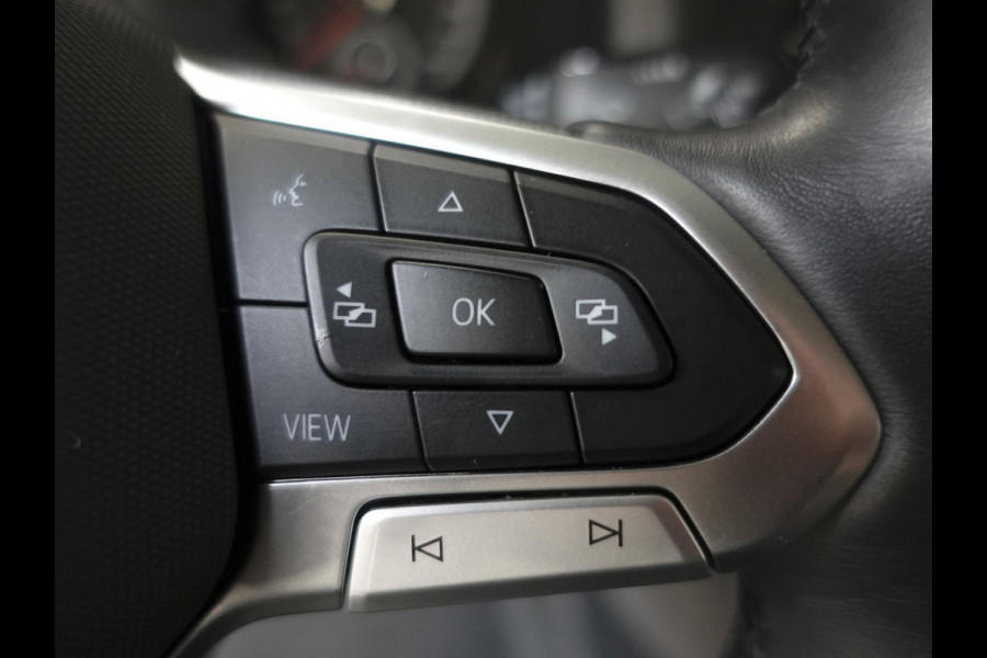Volkswagen Transporter 2.0 TDI L2H1 Highline Automaat Airco Navi Parkeersensoren Trekhaak Lichtmetalen velgen
