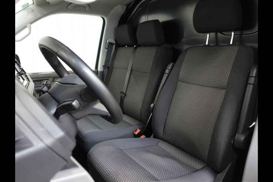 Volkswagen Transporter 2.0 TDI L2H1 Highline Automaat Airco Navi Parkeersensoren Trekhaak Lichtmetalen velgen