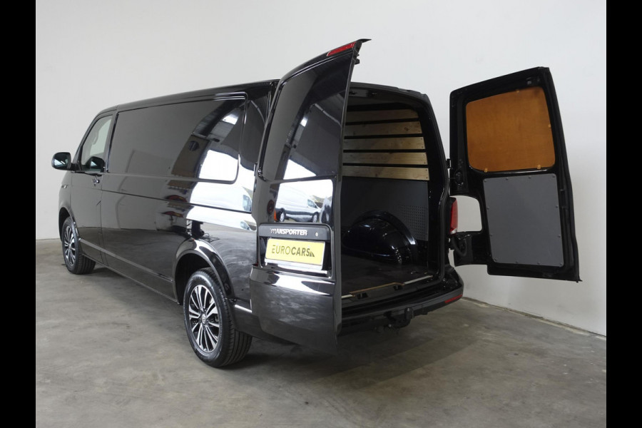 Volkswagen Transporter 2.0 TDI L2H1 Highline Automaat Airco Navi Parkeersensoren Trekhaak Lichtmetalen velgen