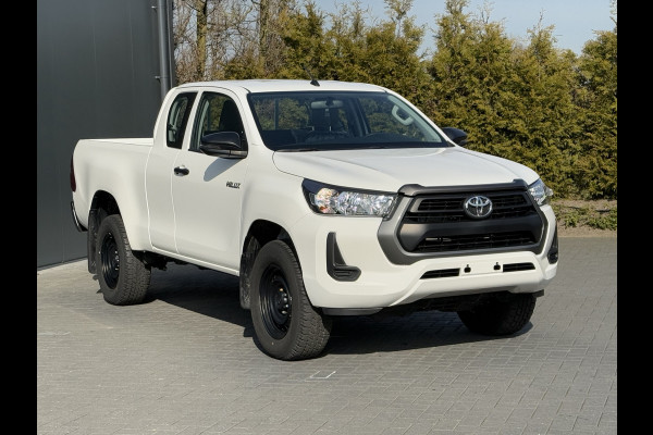 Toyota Hilux 2.4 D-4D XTRA CAB / !! NIEUW !! BPM VRIJ / 4x4 / AIRCO / CRUISE / 3500 KG TREKGEWICHT