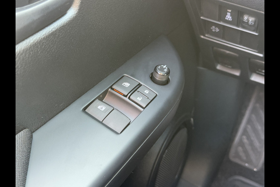 Toyota Hilux 2.4 D-4D XTRA CAB / !! NIEUW !! BPM VRIJ / 4x4 / AIRCO / CRUISE / 3500 KG TREKGEWICHT
