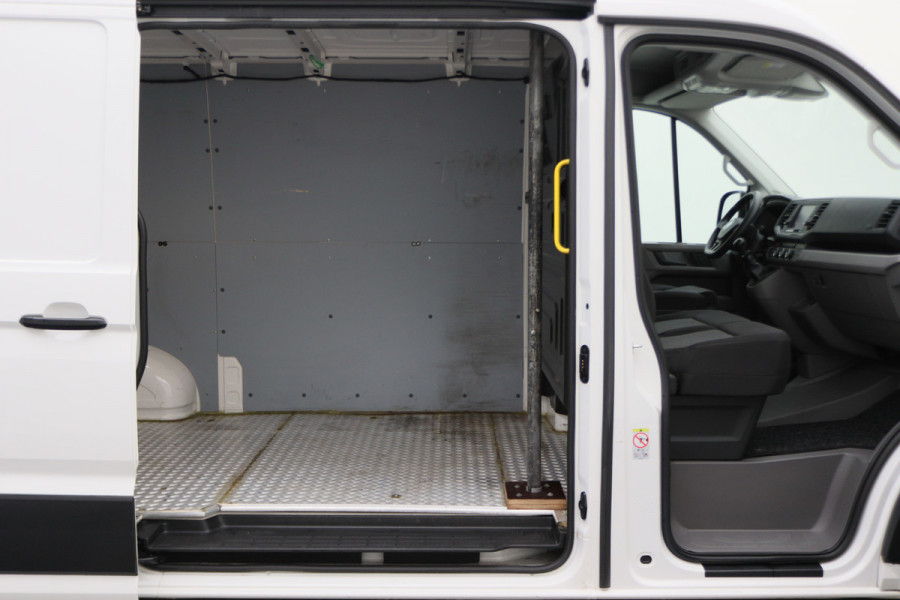 Volkswagen Crafter 35 2.0 TDI L3H2 Highline 3-Zits, Apple Carplay, Airco, Cruise, Navigatie, PDC