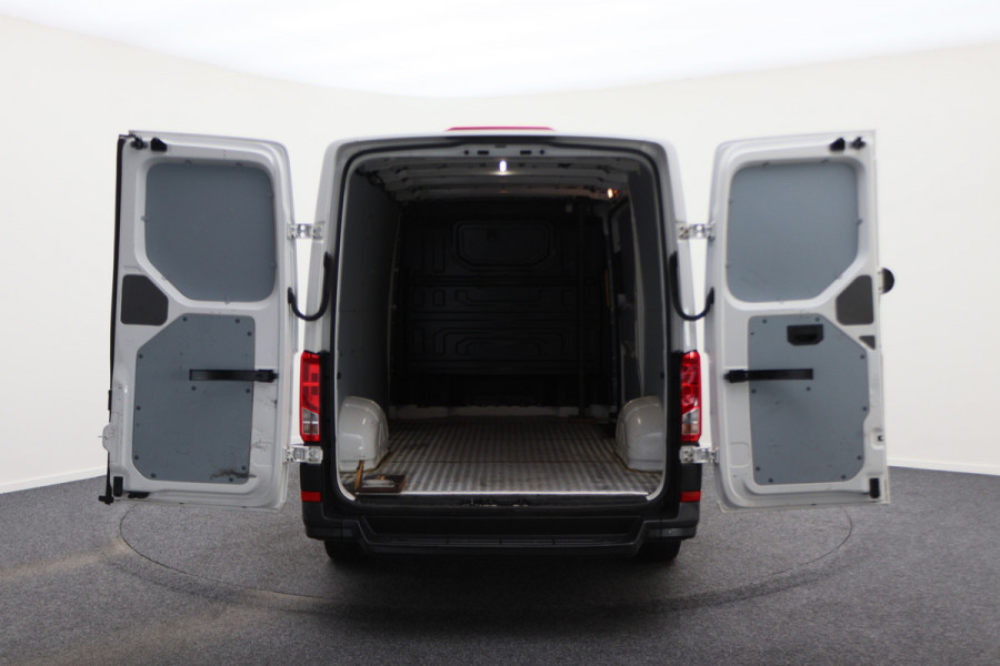Volkswagen Crafter 35 2.0 TDI L3H2 Highline 3-Zits, Apple Carplay, Airco, Cruise, Navigatie, PDC