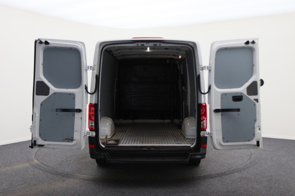 Volkswagen Crafter 35 2.0 TDI L3H2 Highline 3-Zits, Apple Carplay, Airco, Cruise, Navigatie, PDC
