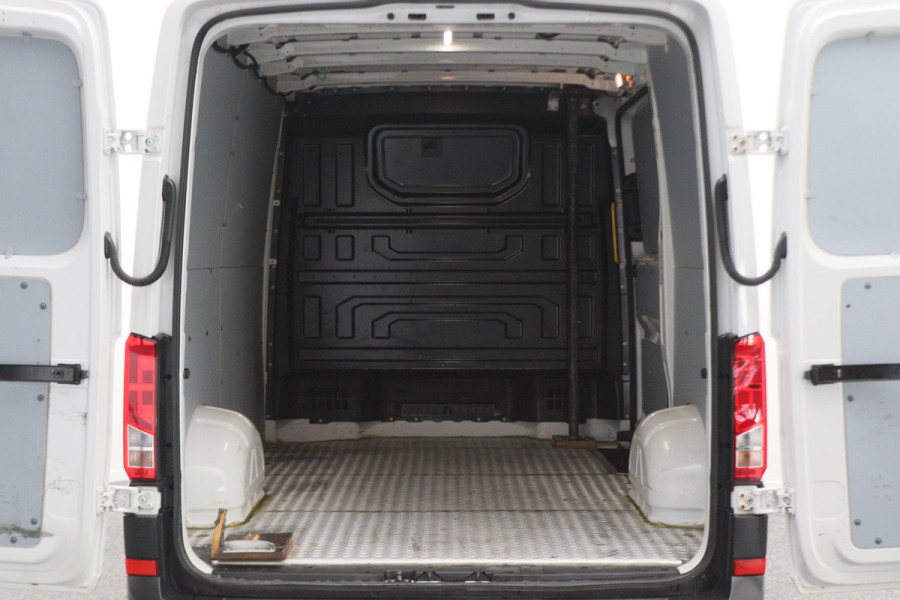 Volkswagen Crafter 35 2.0 TDI L3H2 Highline 3-Zits, Apple Carplay, Airco, Cruise, Navigatie, PDC