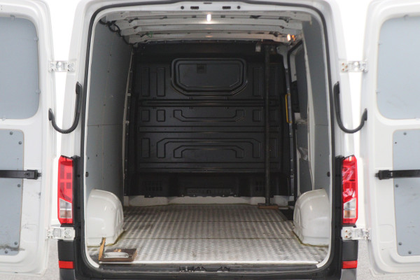 Volkswagen Crafter 35 2.0 TDI L3H2 Highline 3-Zits, Apple Carplay, Airco, Cruise, Navigatie, PDC
