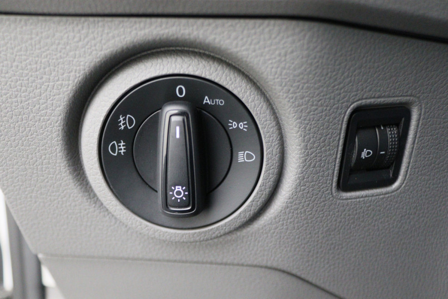 Volkswagen Crafter 35 2.0 TDI L3H2 Highline 3-Zits, Apple Carplay, Airco, Cruise, Navigatie, PDC