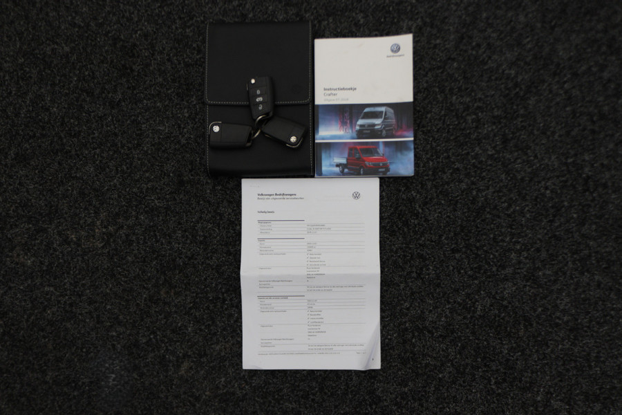 Volkswagen Crafter 35 2.0 TDI L3H2 Highline 3-Zits, Apple Carplay, Airco, Cruise, Navigatie, PDC