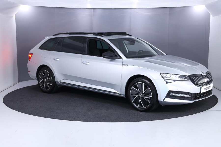 Škoda Superb Combi 1.4 TSI iV Sportline Business Private lease vanaf €718pm | 218 pk Plug in Hybrid | Verlengde garantie | Navigatie | Panoramadak | Rondomzicht camera | Parkeersensoren |