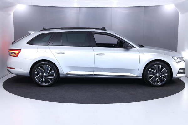 Škoda Superb Combi 1.4 TSI iV Sportline Business Private lease vanaf €718pm | 218 pk Plug in Hybrid | Verlengde garantie | Navigatie | Panoramadak | Rondomzicht camera | Parkeersensoren |