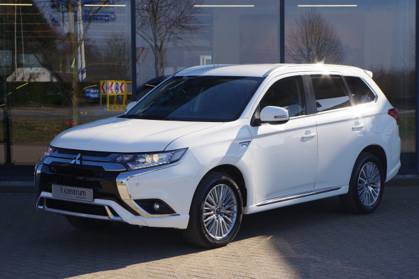 Mitsubishi Outlander 2.4 PHEV Pure+, Leder-Alcantara, Adap. Cruise Control, Climate Control