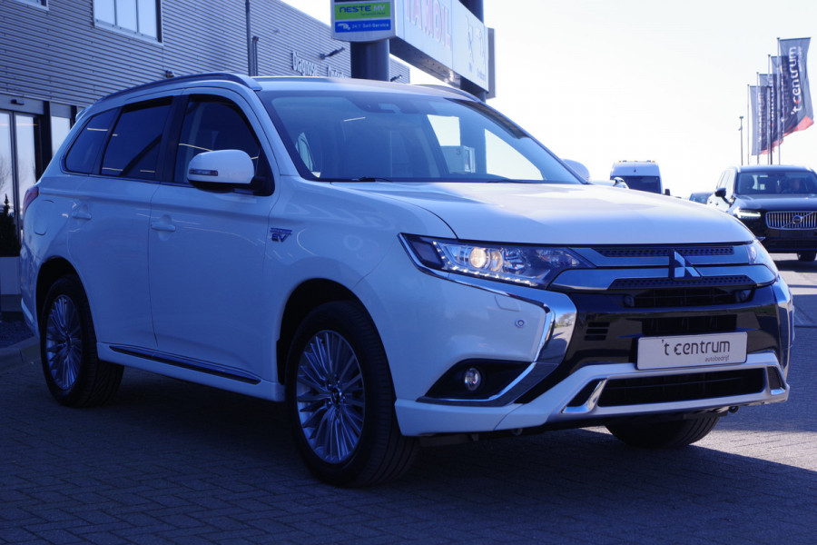 Mitsubishi Outlander 2.4 PHEV Pure+, Leder-Alcantara, Adap. Cruise Control, Climate Control