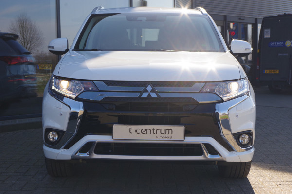 Mitsubishi Outlander 2.4 PHEV Pure+, Leder-Alcantara, Adap. Cruise Control, Climate Control